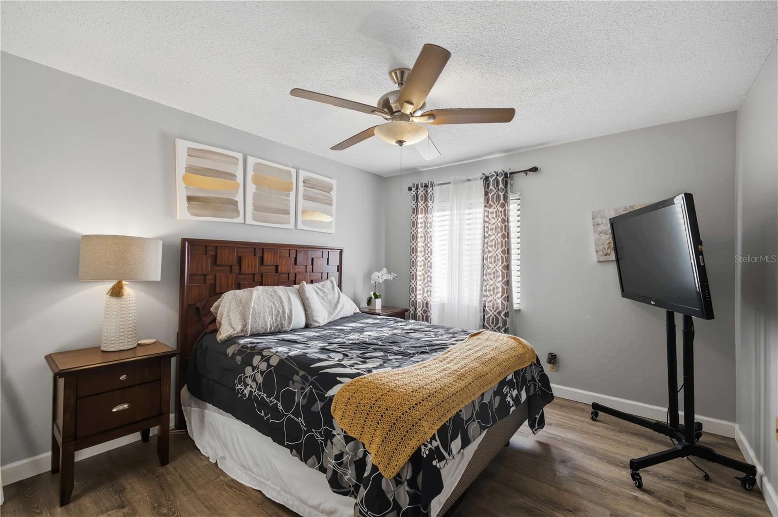 681 Midway Dr #b Property Photo 20