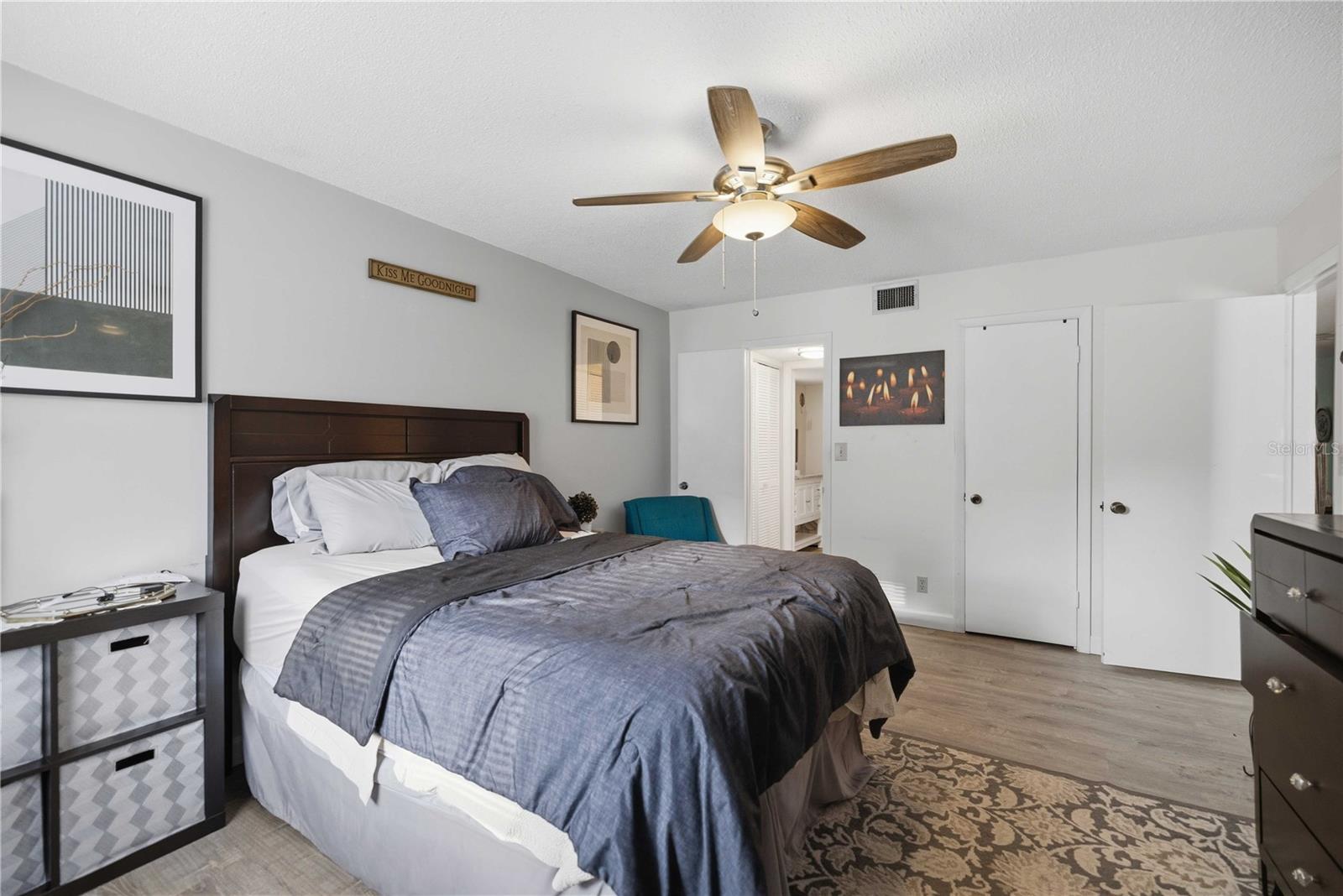681 Midway Dr #b Property Photo 23