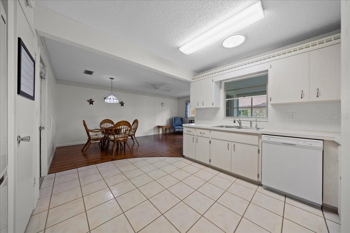 8889 Sw 96th St #f Property Photo 23
