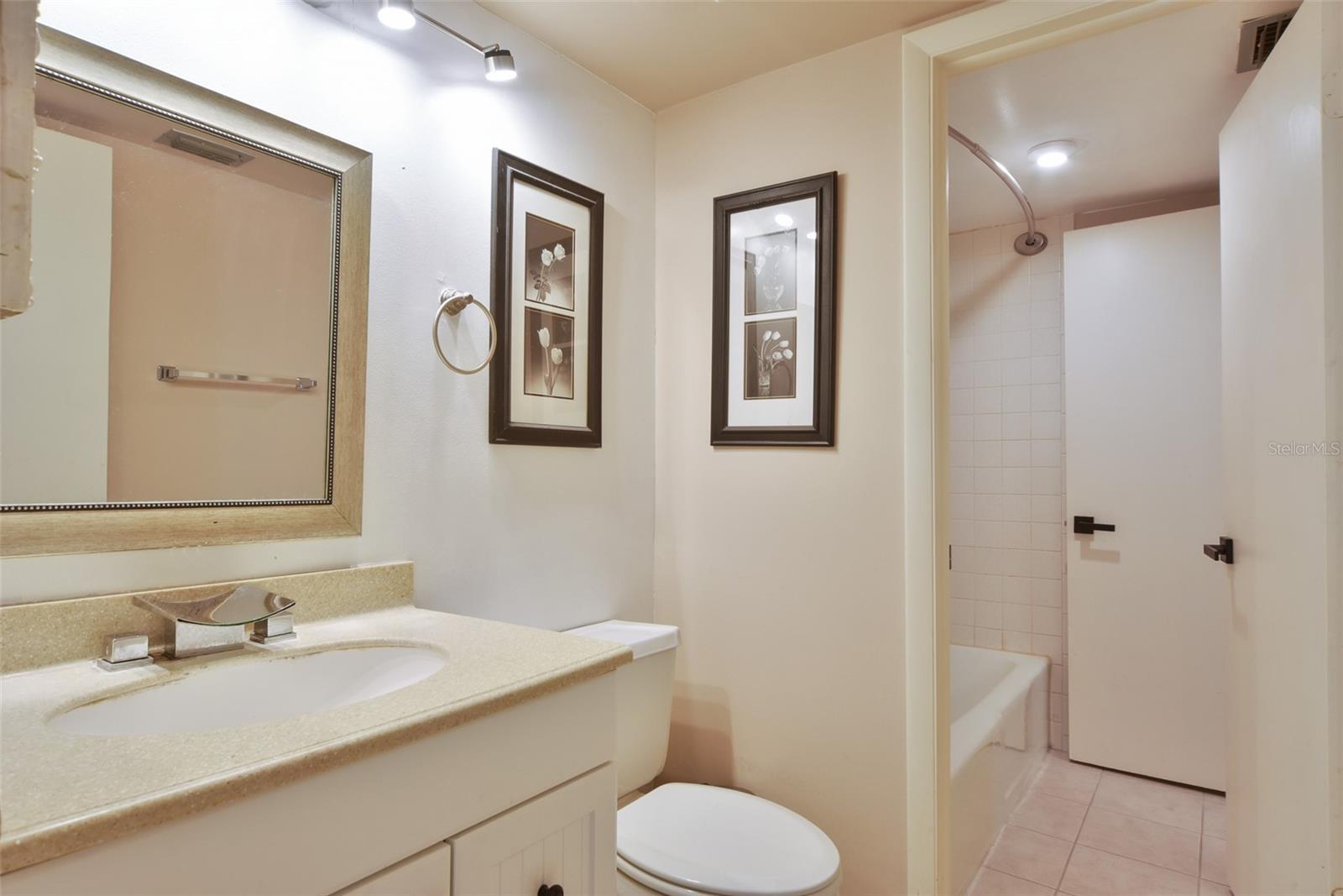 519 Midway Dr #a Property Photo 23