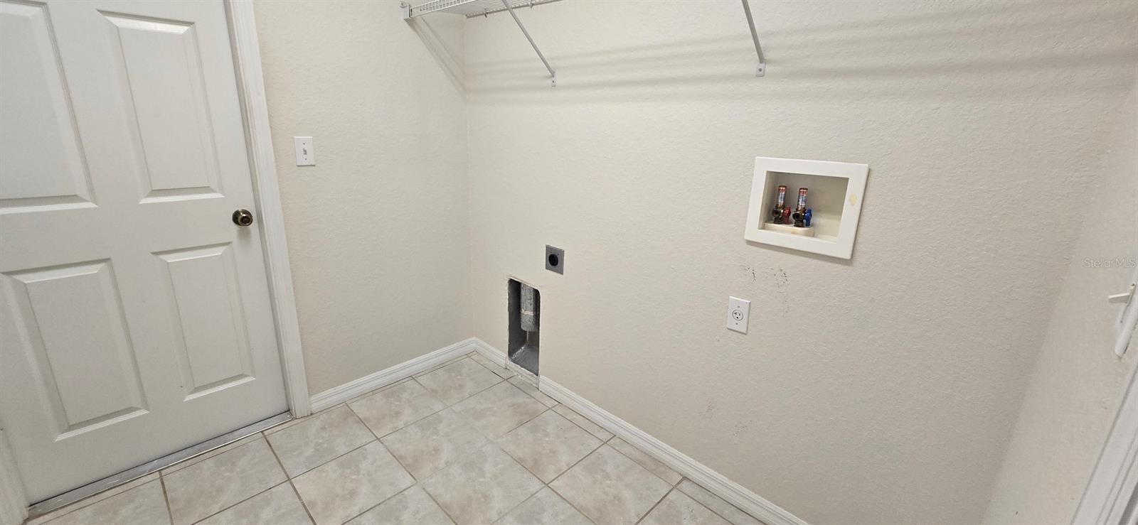 113 Teak Rd Property Photo 4