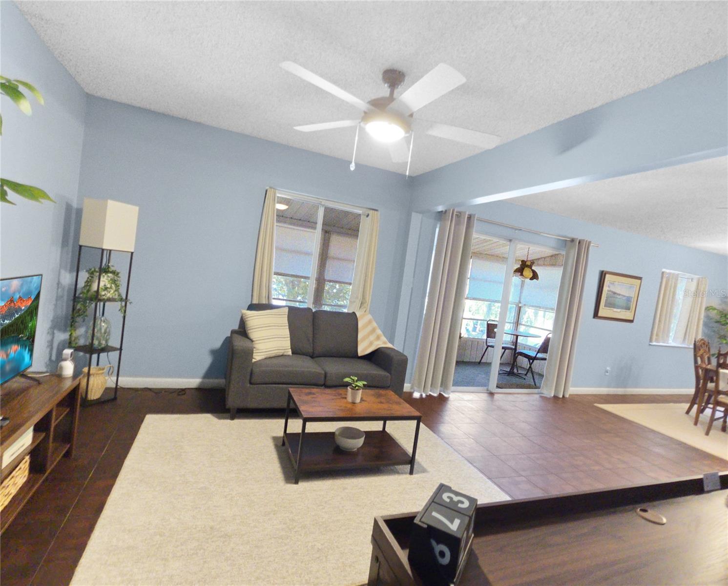 553 Fairways Cir #b Property Photo 5