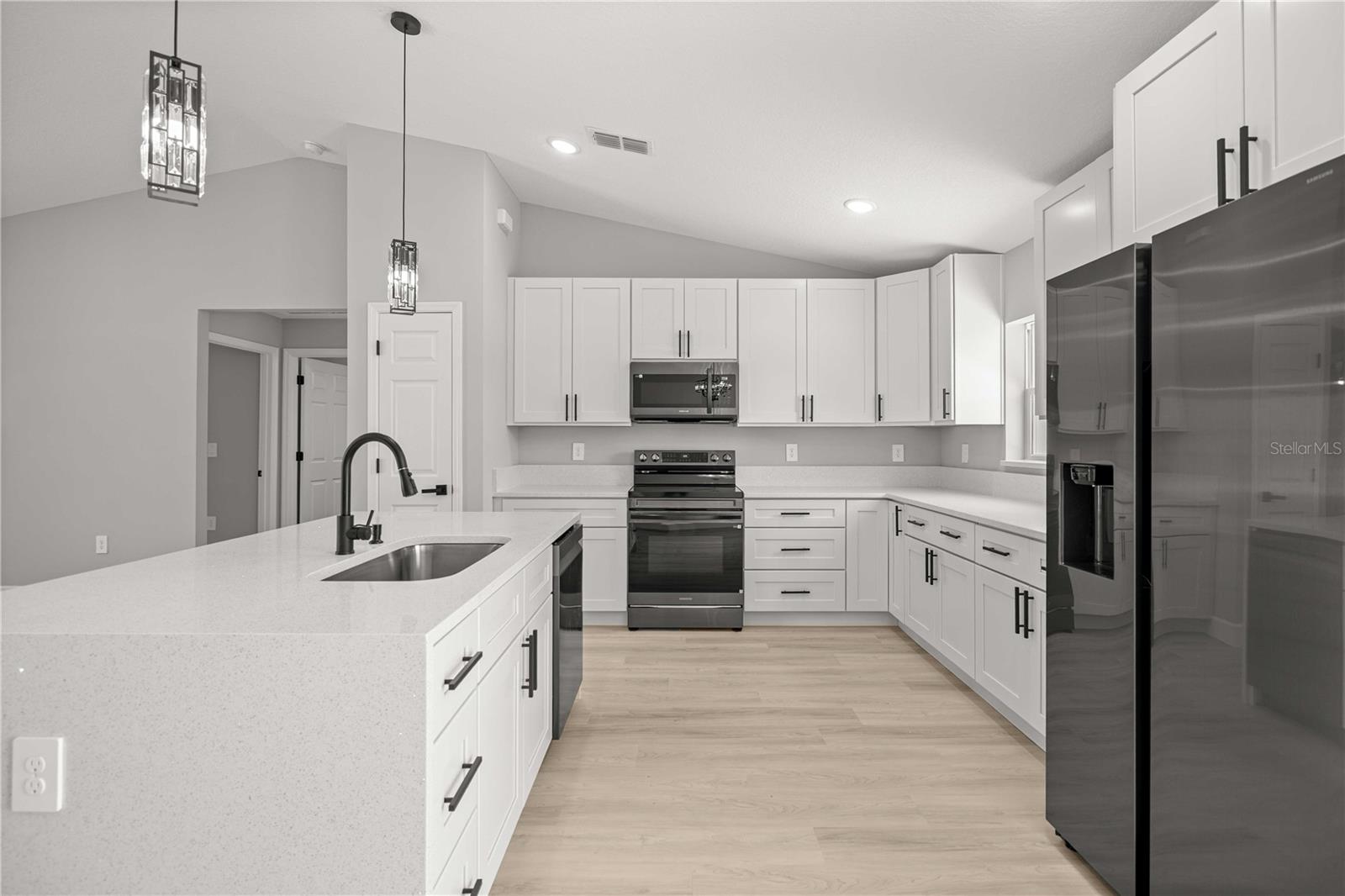 85 Juniper Loop Circle Property Photo 8