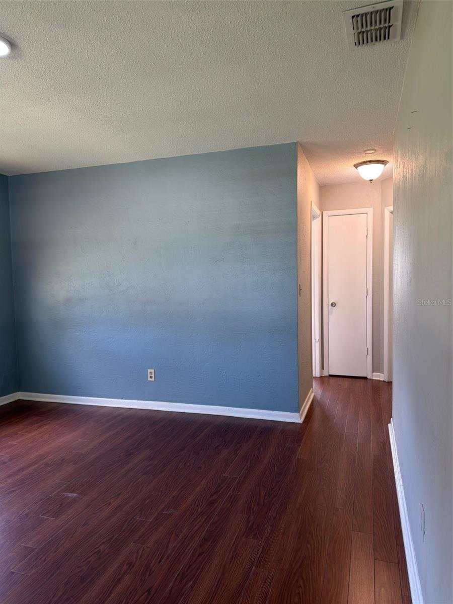 21160 Sw Honeysuckle St Property Photo 6