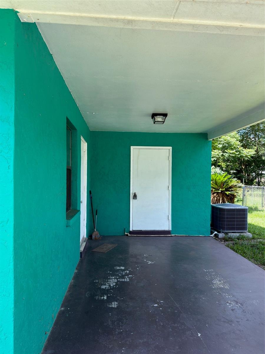21160 Sw Honeysuckle St Property Photo 22
