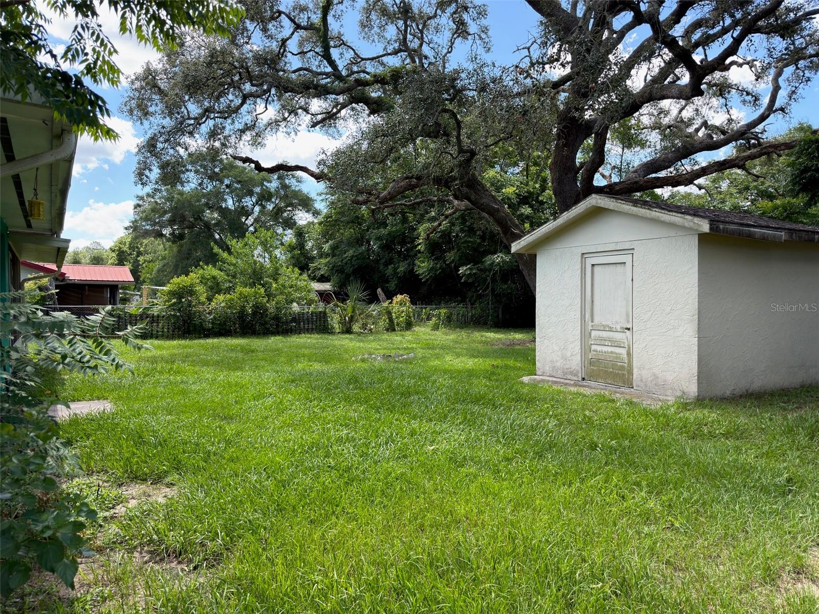 21160 Sw Honeysuckle St Property Photo 23