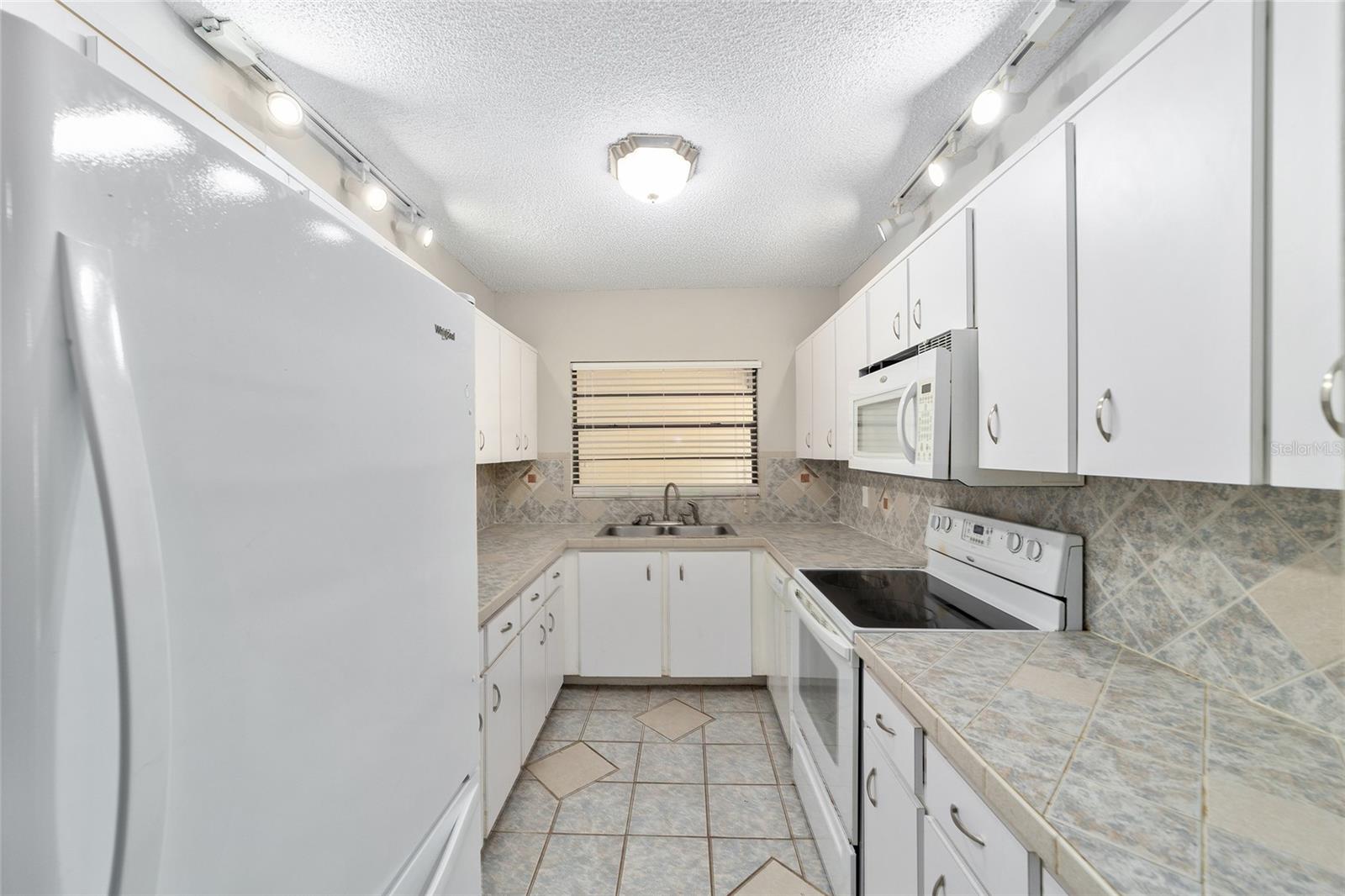 3401 E Fort King St #202 Property Photo 7