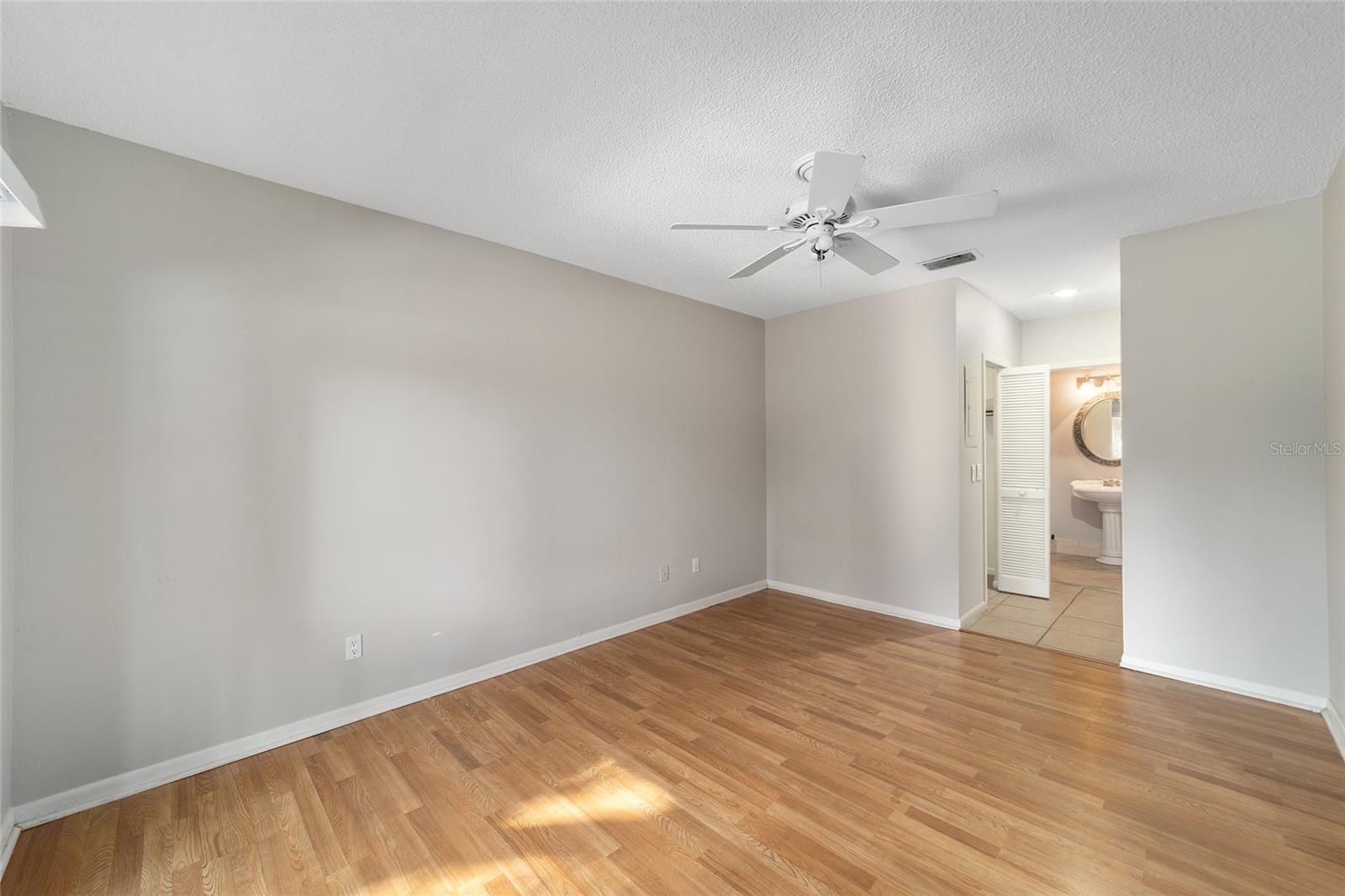 3401 E Fort King St #202 Property Photo 14