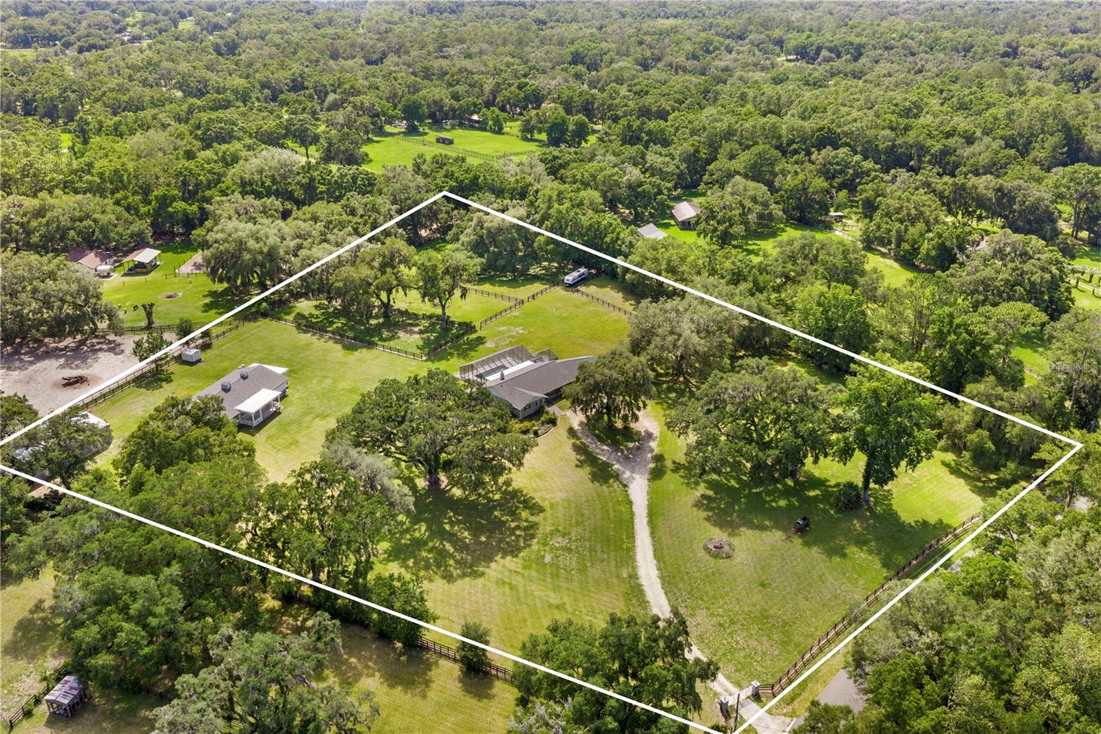 24 Lake Wood Cir Property Photo 59