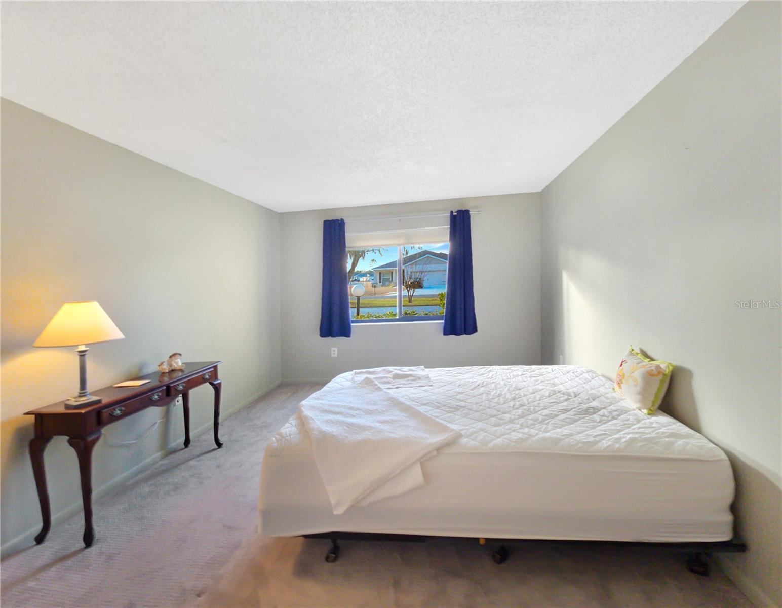 504 Silver Crse #a Property Photo 9