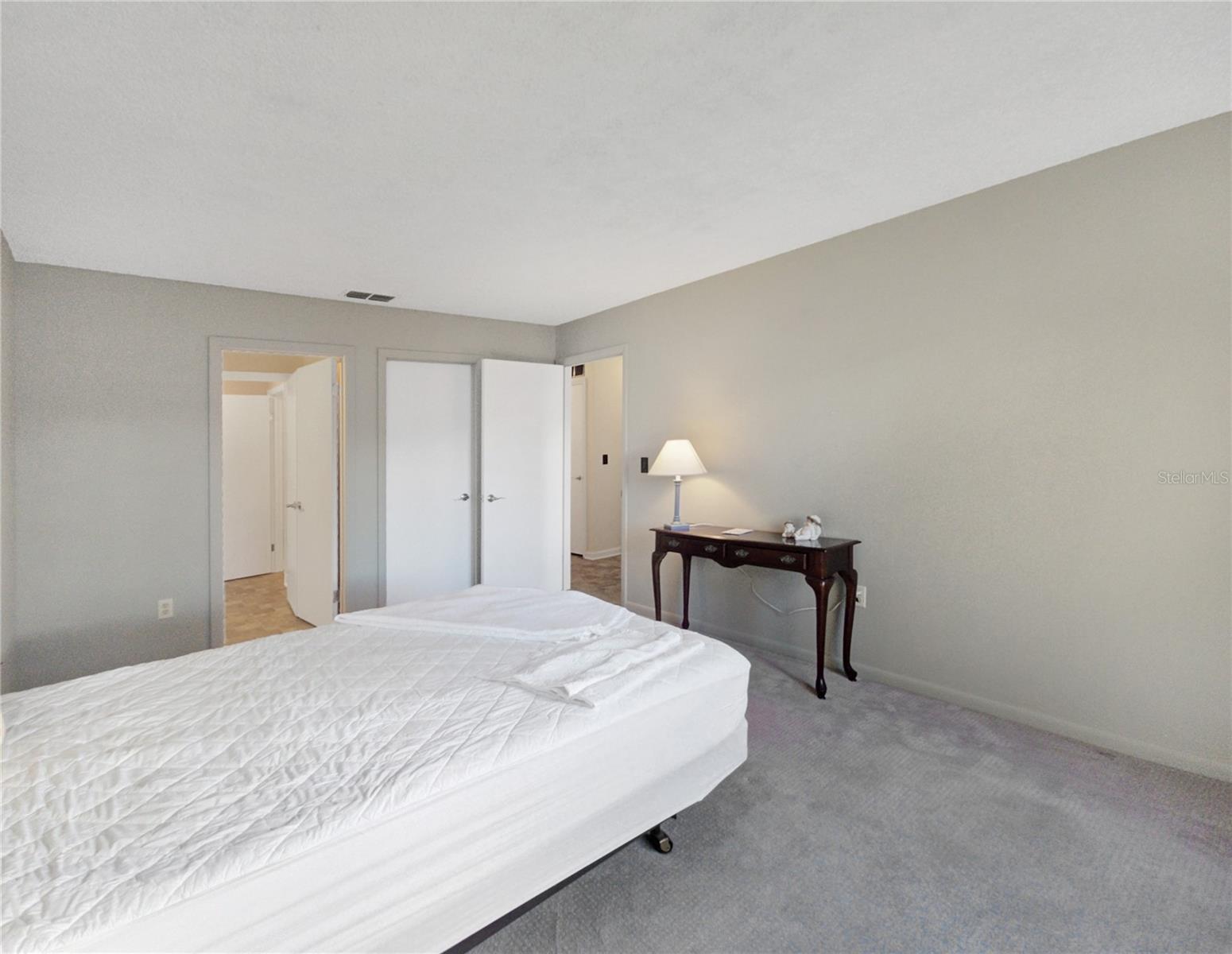 504 Silver Crse #a Property Photo 10