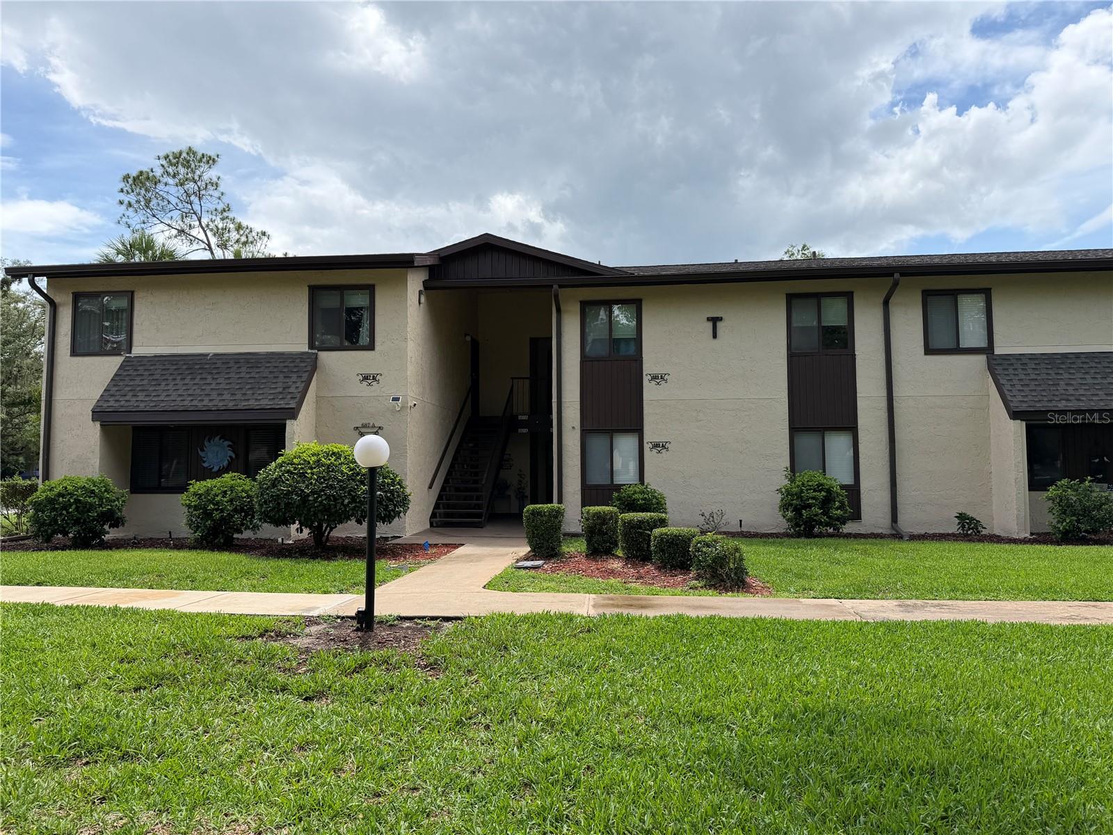 687 Midway Dr #a Property Photo 1