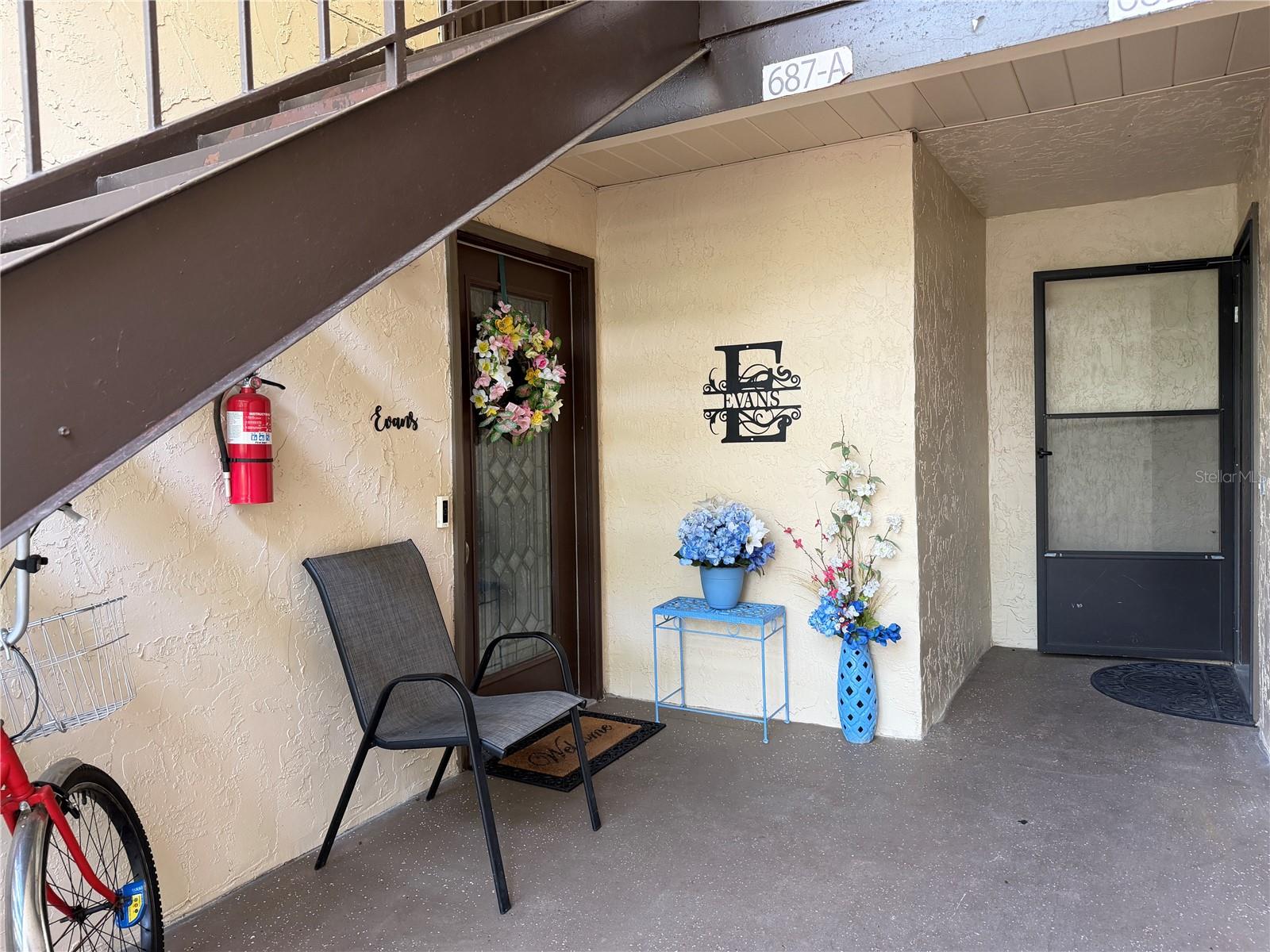 687 Midway Dr #a Property Photo 4