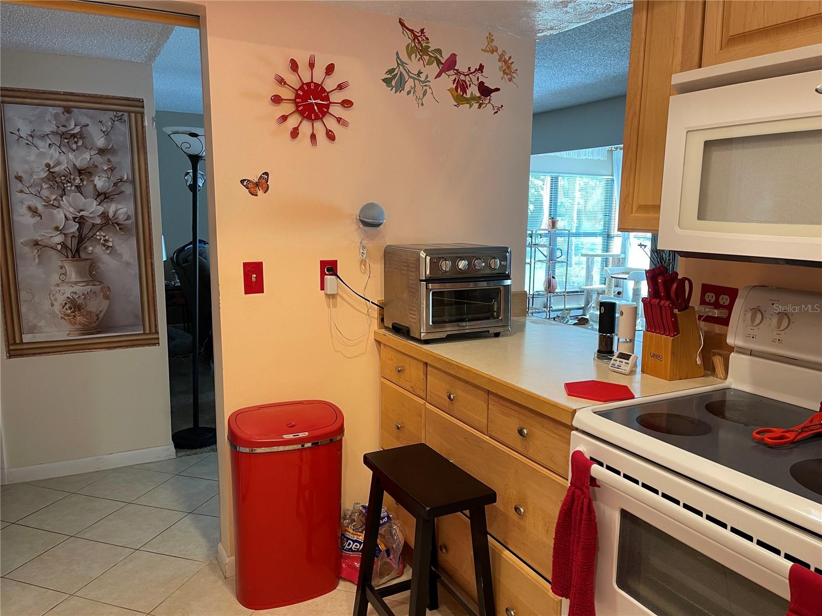 687 Midway Dr #a Property Photo 12