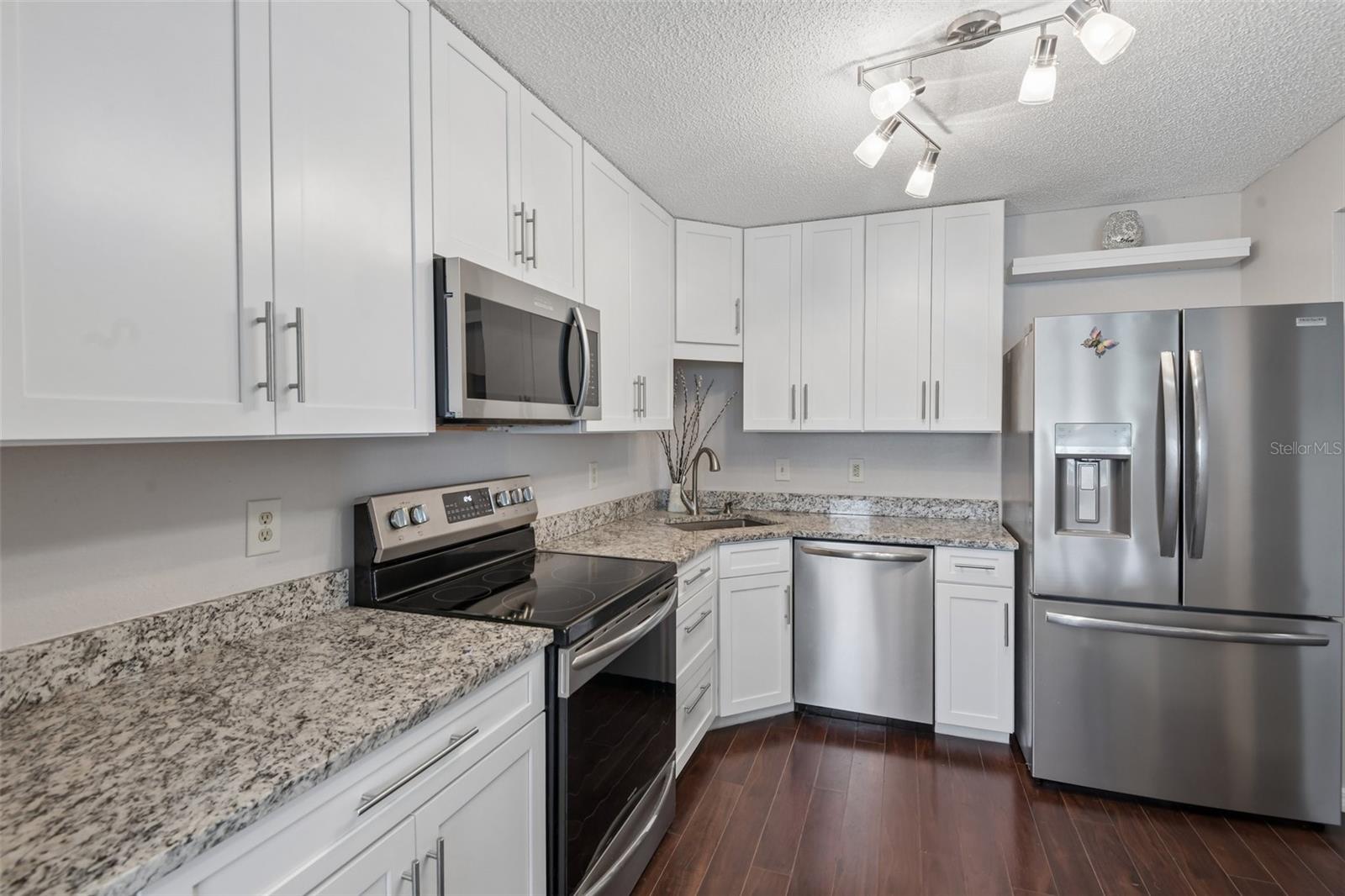 5727 Biscayne Ct #209 Property Photo 4