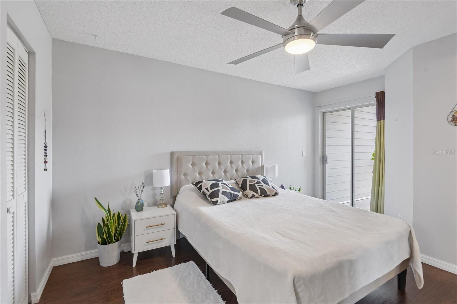 5727 Biscayne Ct #209 Property Photo 6