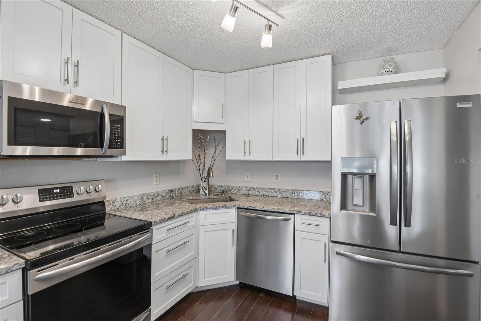 5727 Biscayne Ct #209 Property Photo 23