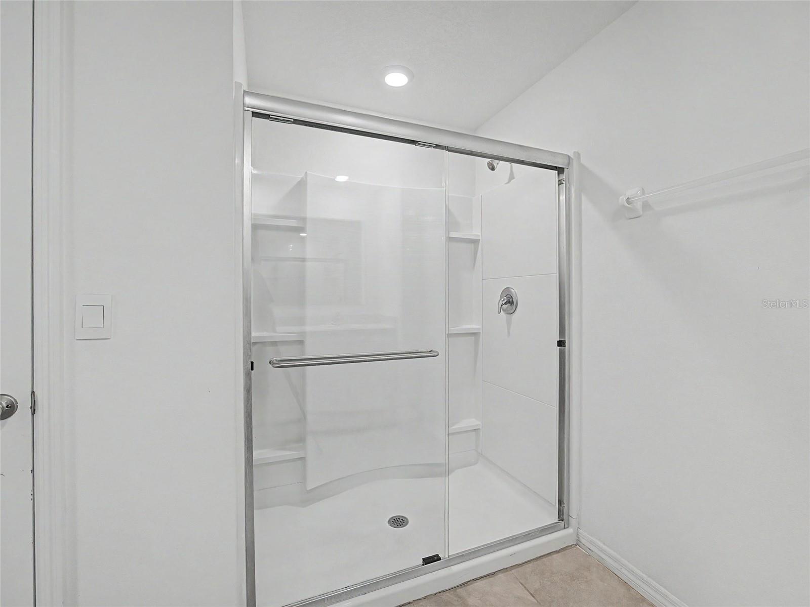 6484 Se 4th Ln Property Photo 12