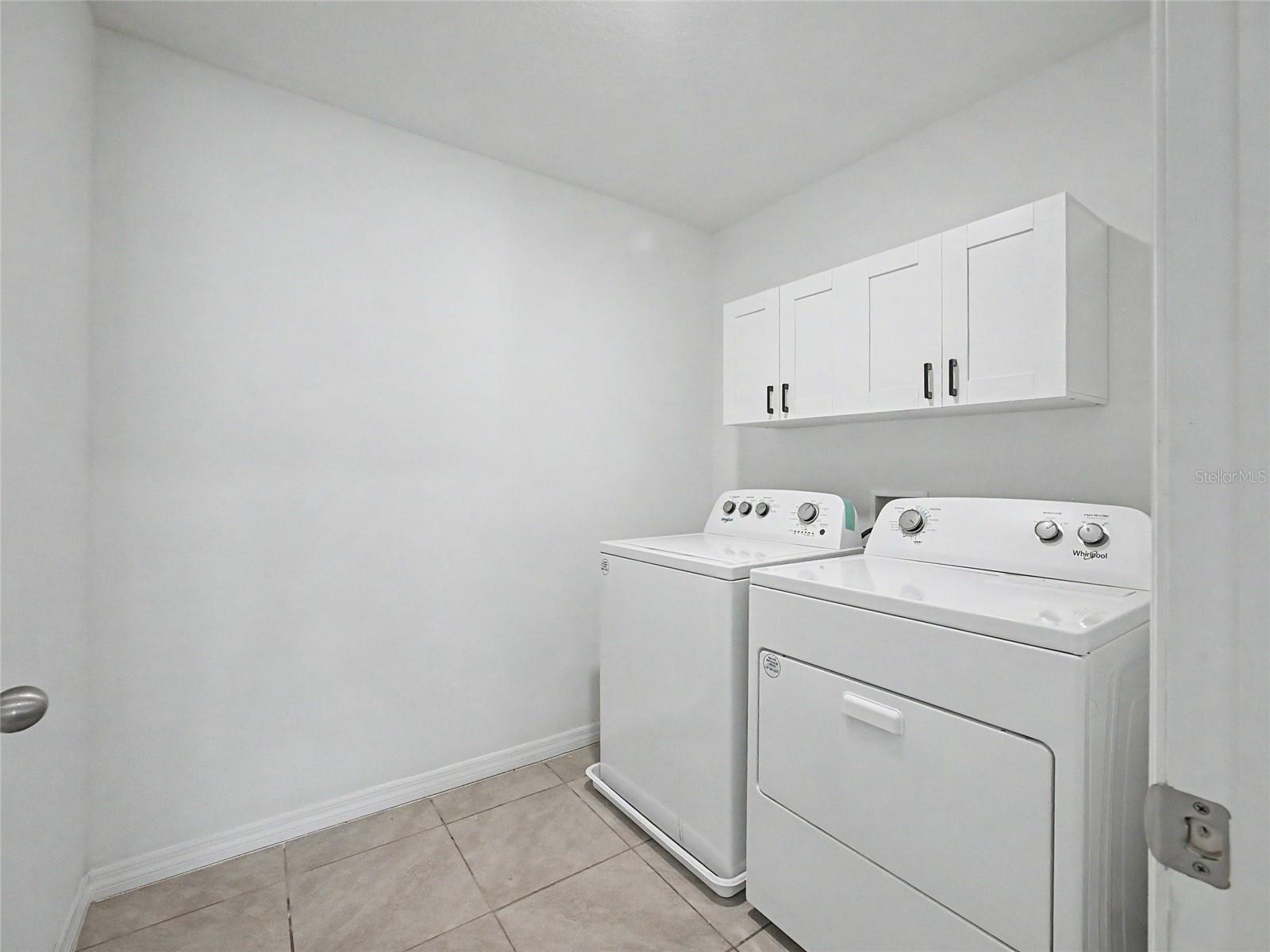 6484 Se 4th Ln Property Photo 13