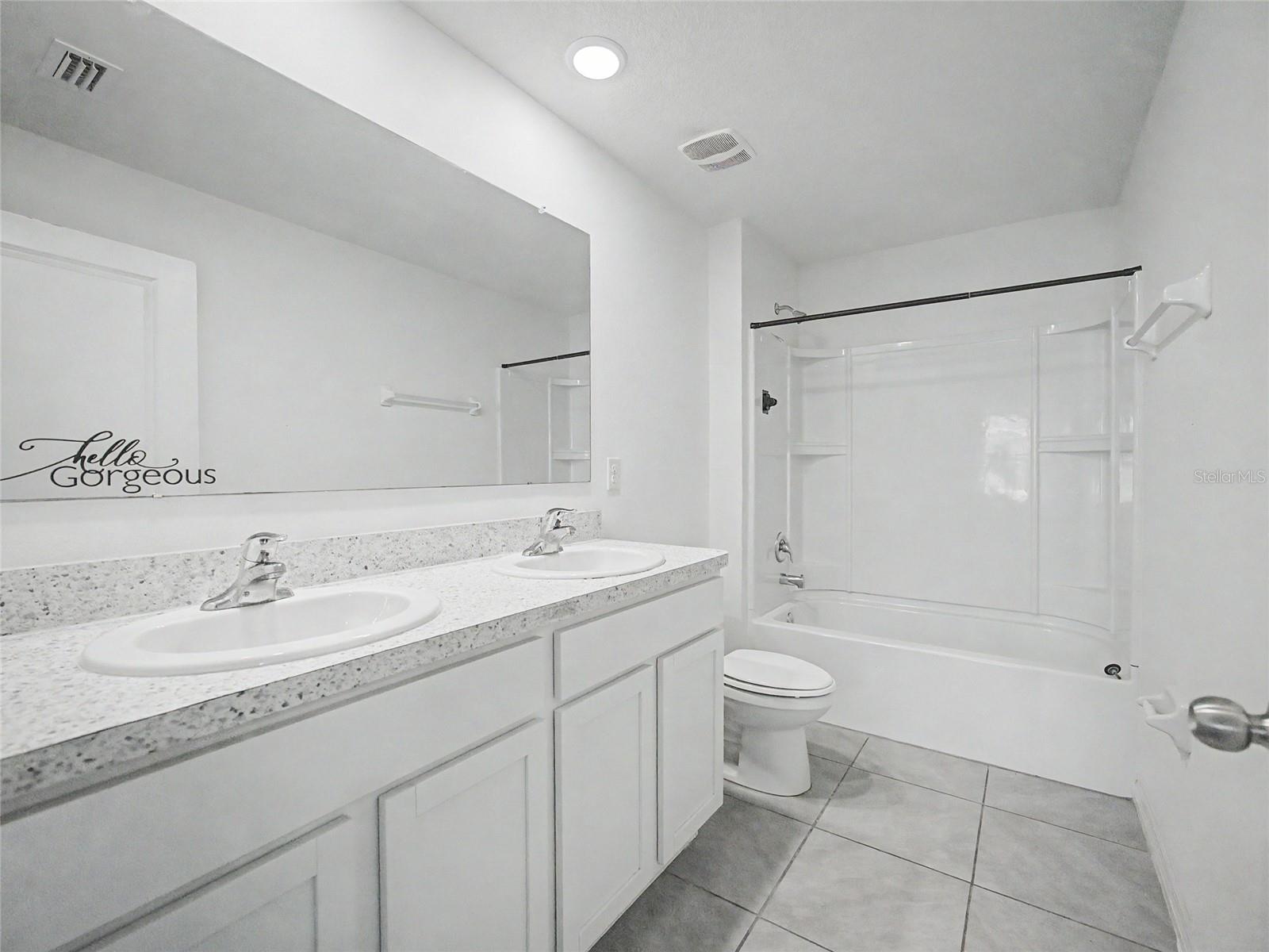 6484 Se 4th Ln Property Photo 14