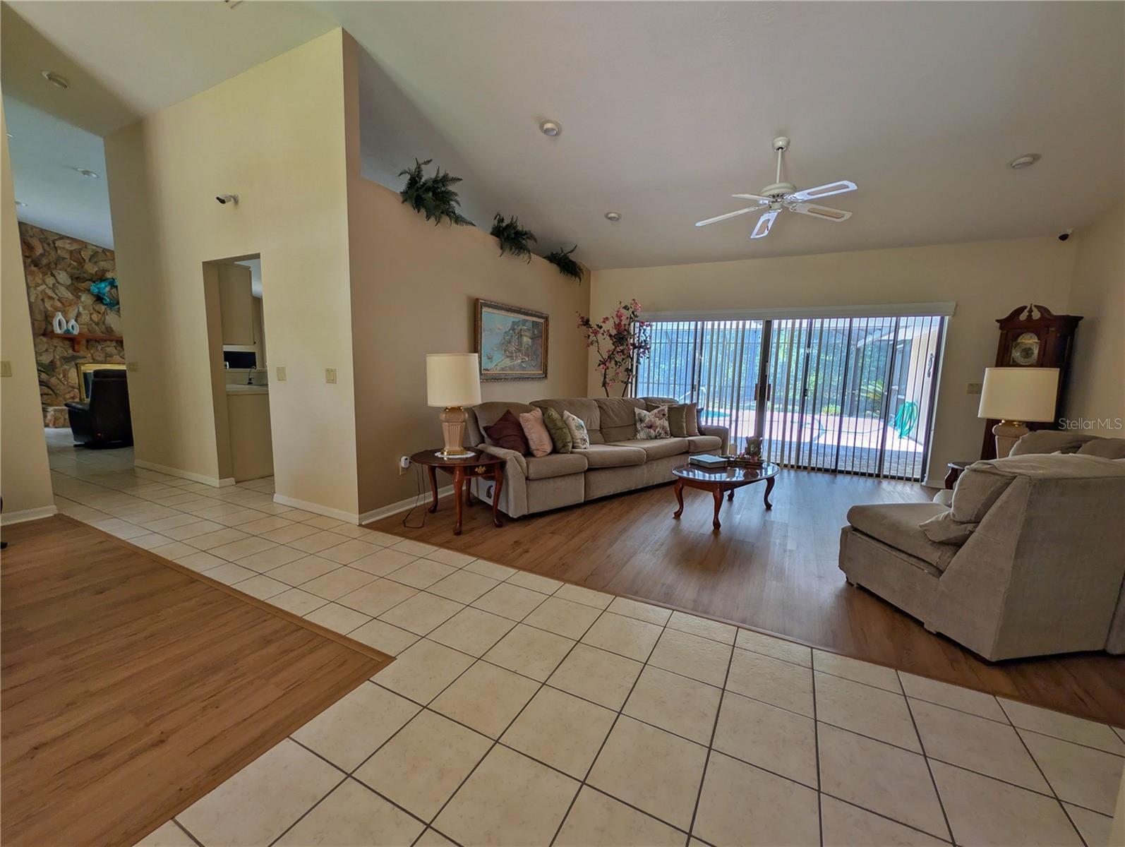 4023 N Ringwood Cir Property Photo 6