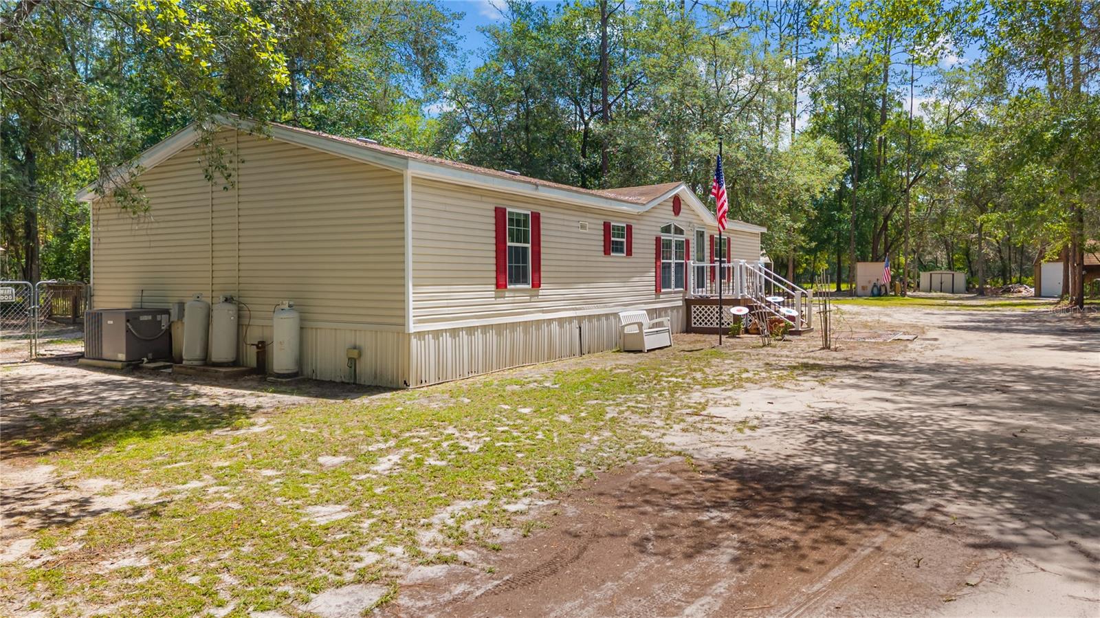 106 Arrowhead Point Rd Property Photo 2