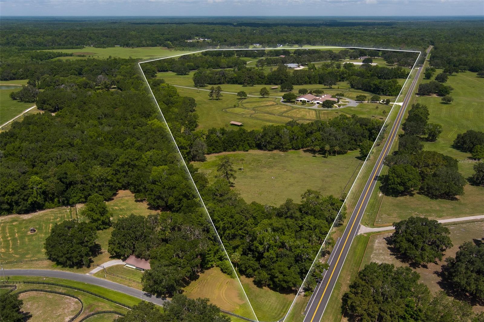 9504 Nw Hwy 320 Property Photo 2