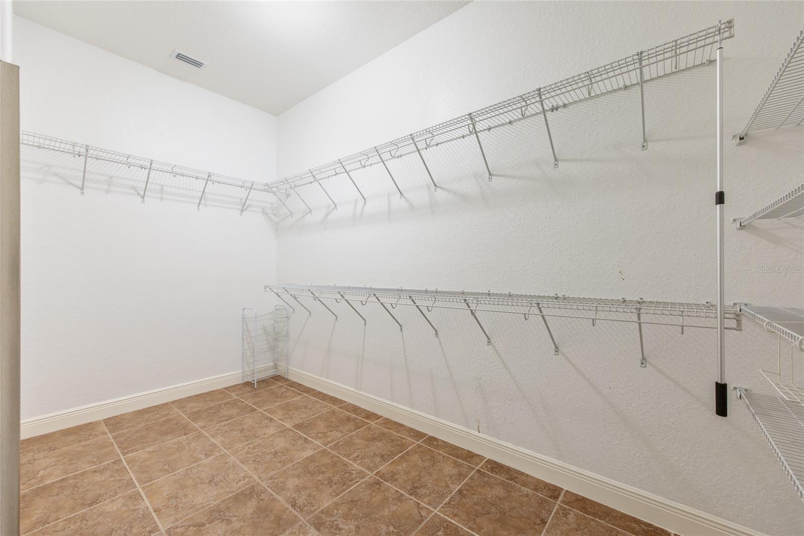 3 Hialeah Dr Property Photo 36