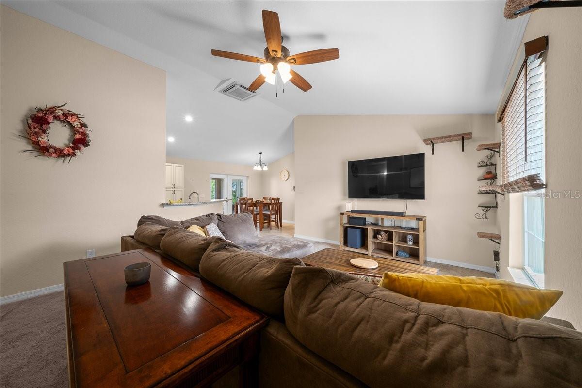 391 Marion Oaks Pass Property Photo 3