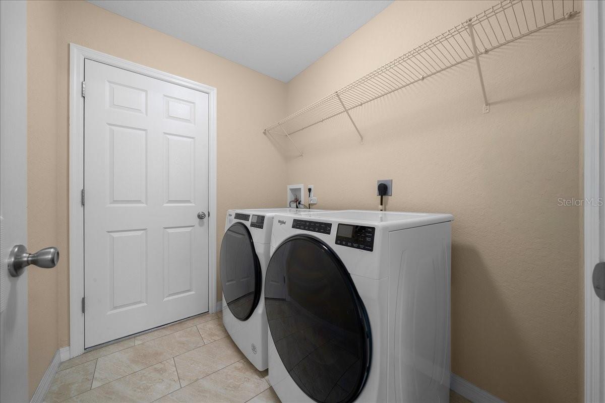 391 Marion Oaks Pass Property Photo 24