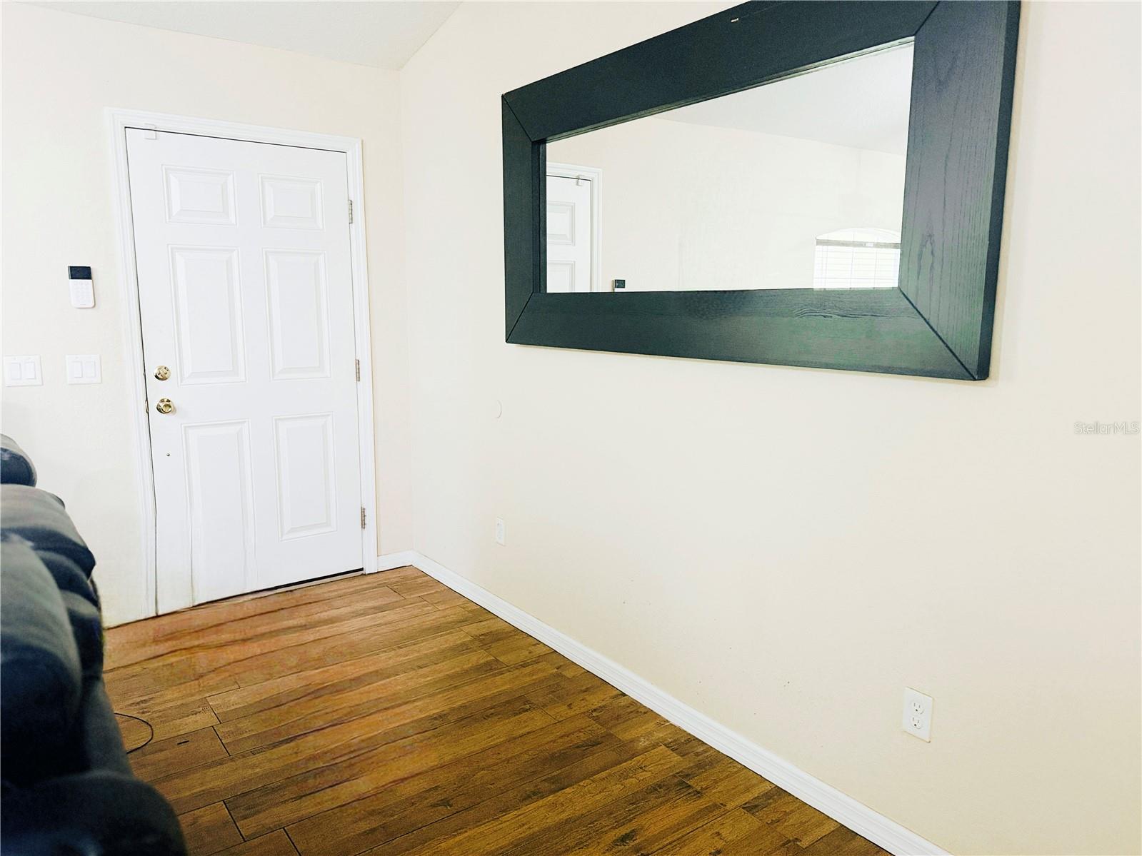 36 Walnut Crse Property Photo 5