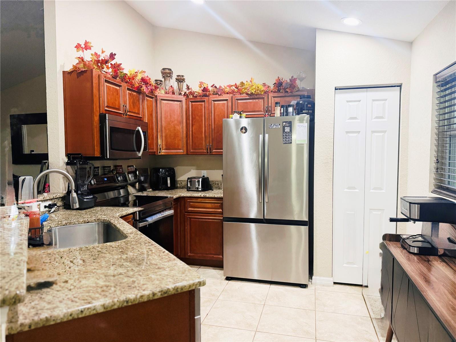 36 Walnut Crse Property Photo 8