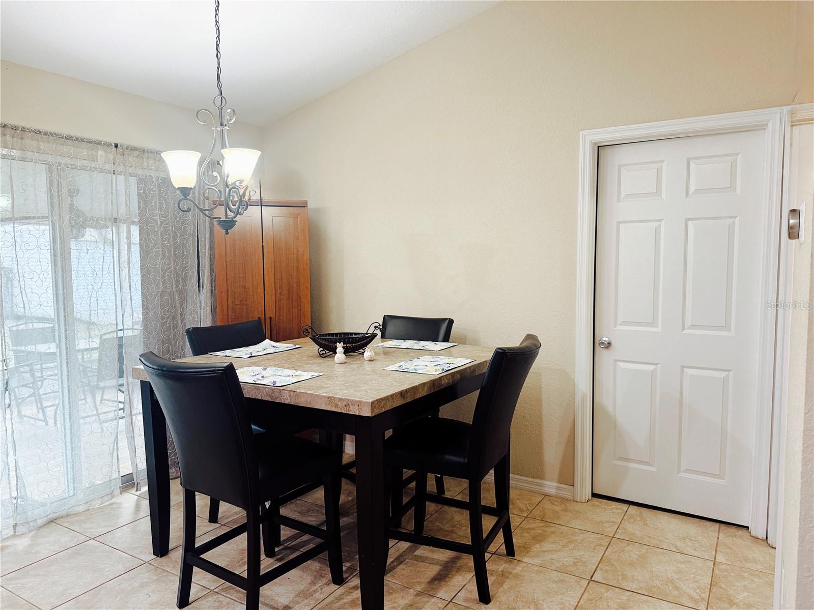 36 Walnut Crse Property Photo 10