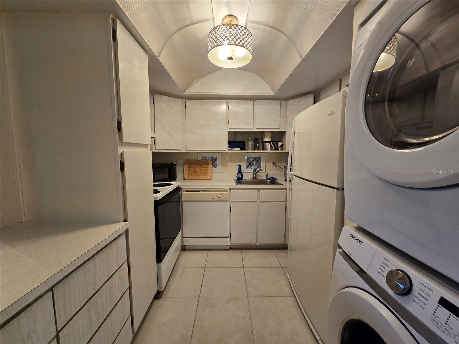 608 Midway Dr #a Property Photo 6