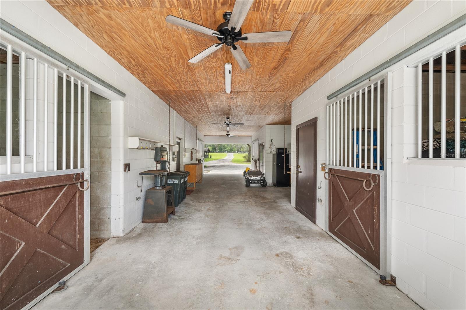 10871 SE COUNTY ROAD 326 Property Photo 1