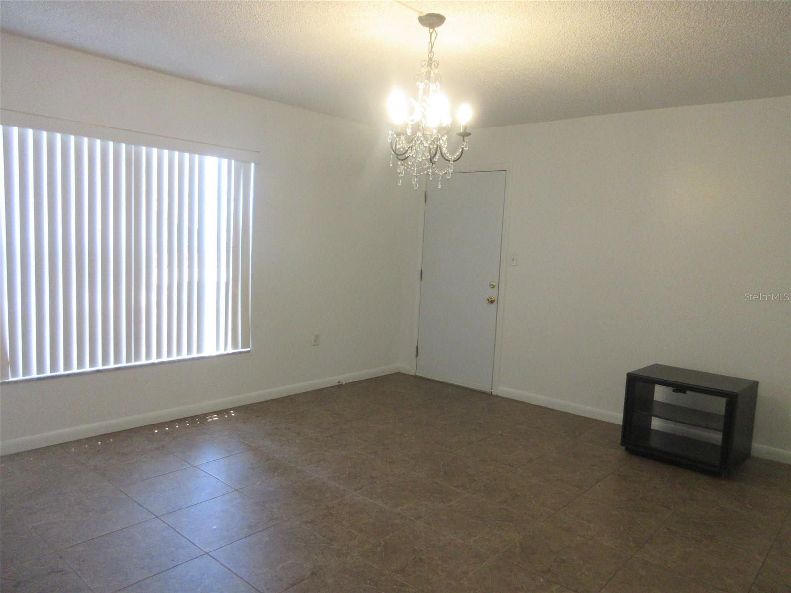 2410 Se 16th Ave #h Property Photo 2