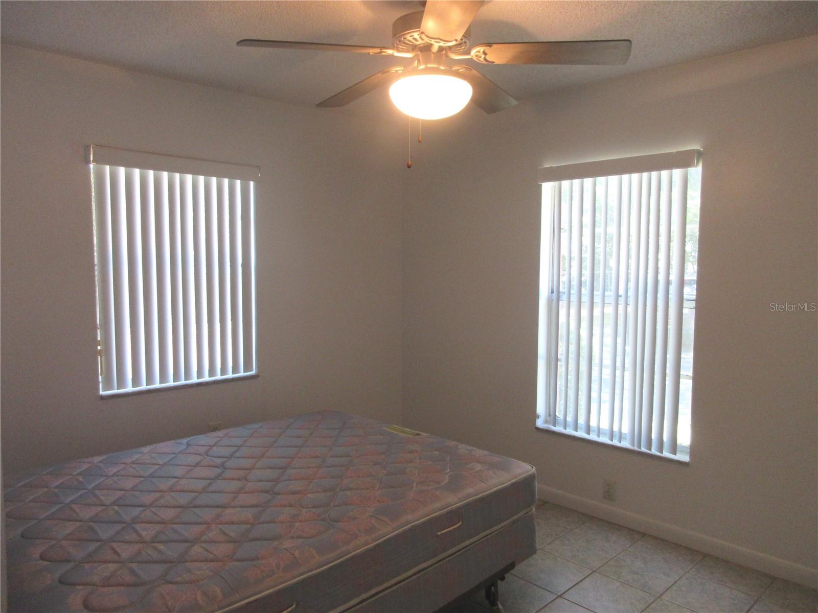 2410 Se 16th Ave #h Property Photo 11