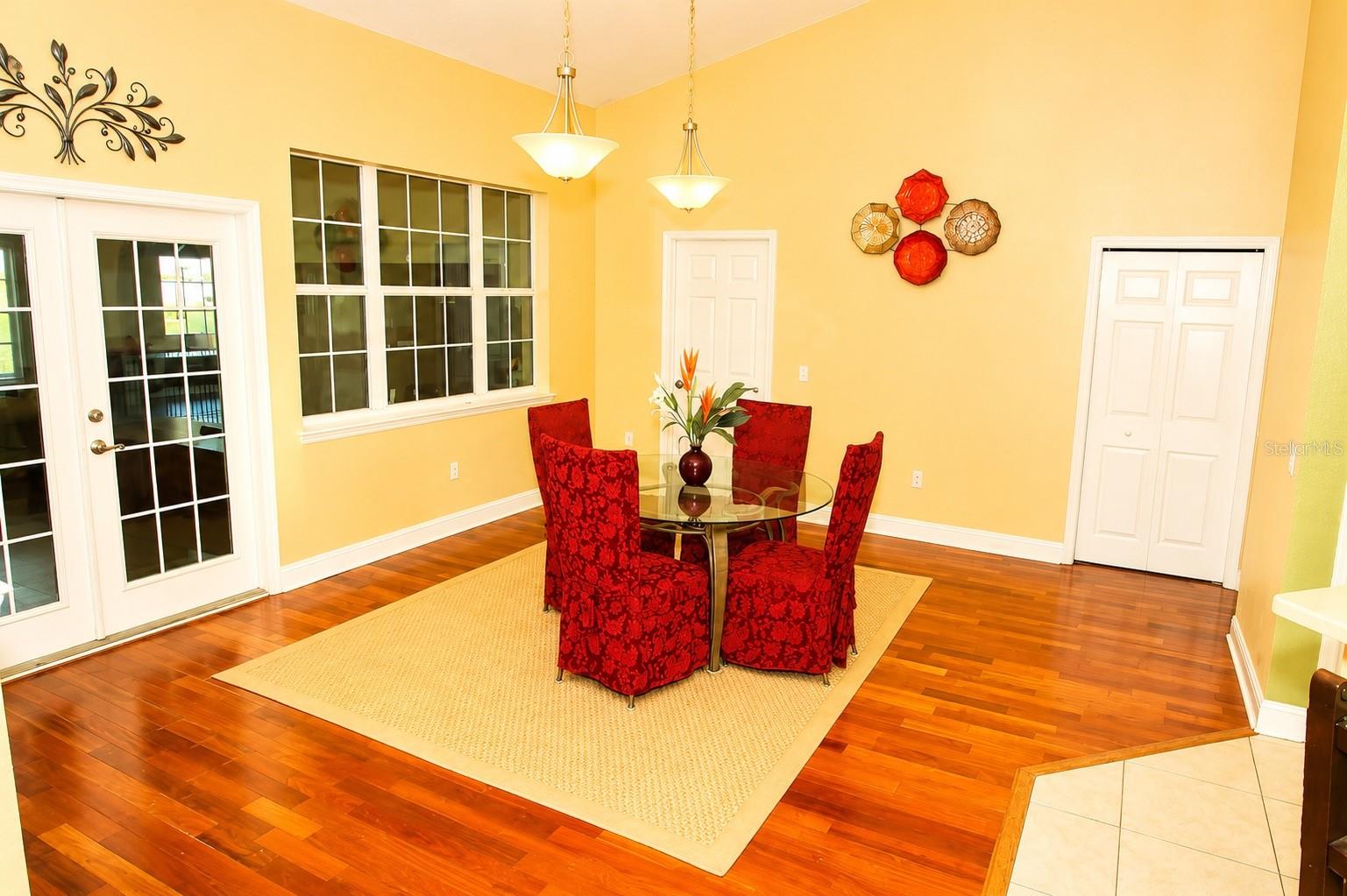 360 Nw 113th Cir Property Photo 32