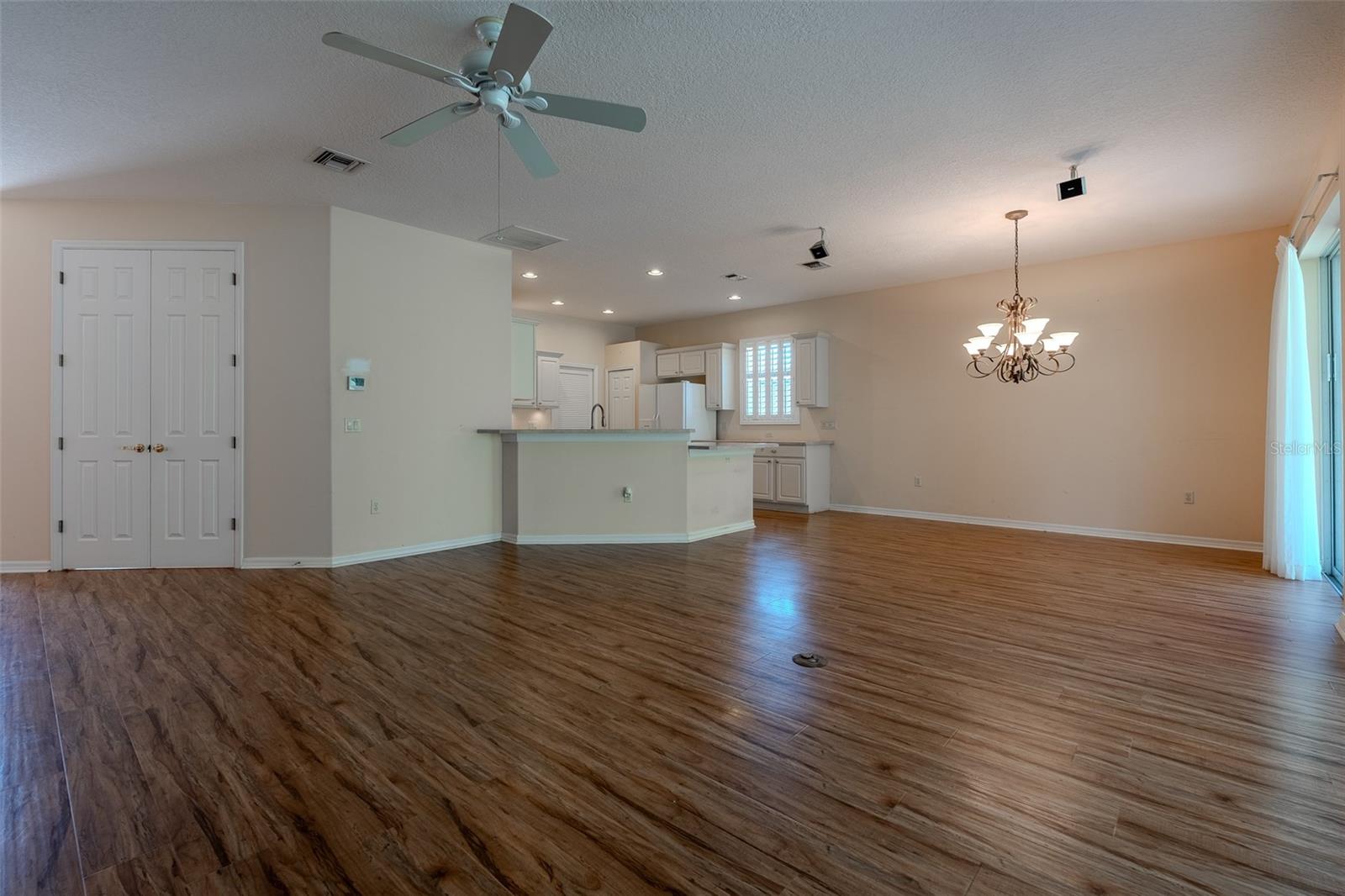 1520 Sw 152nd Pl Property Photo 5