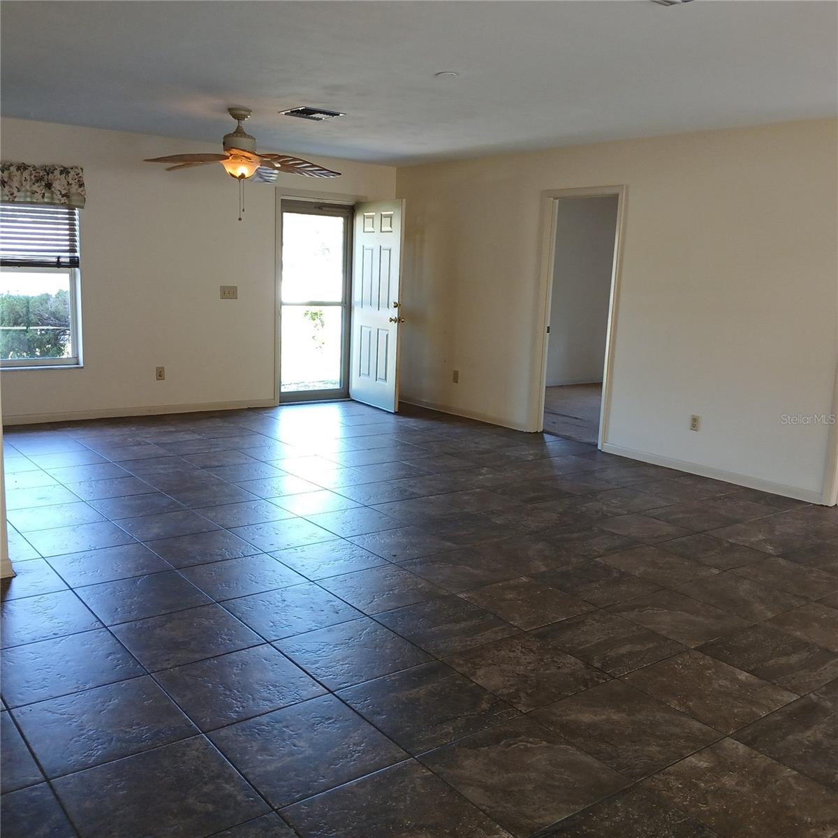 9201 N Caressa Way Property Photo 34