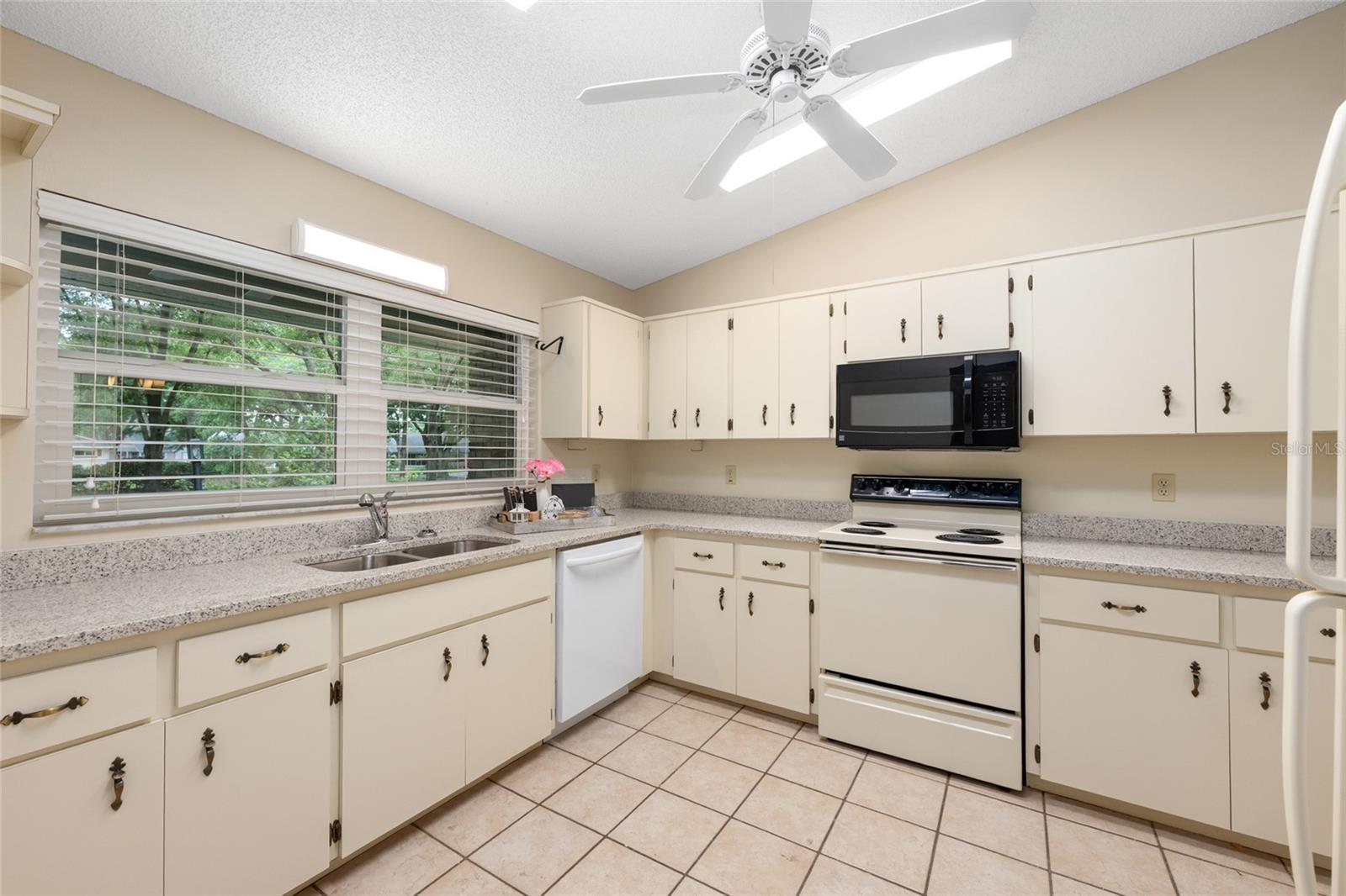 9382 Sw 89th Court Rd #c Property Photo 11