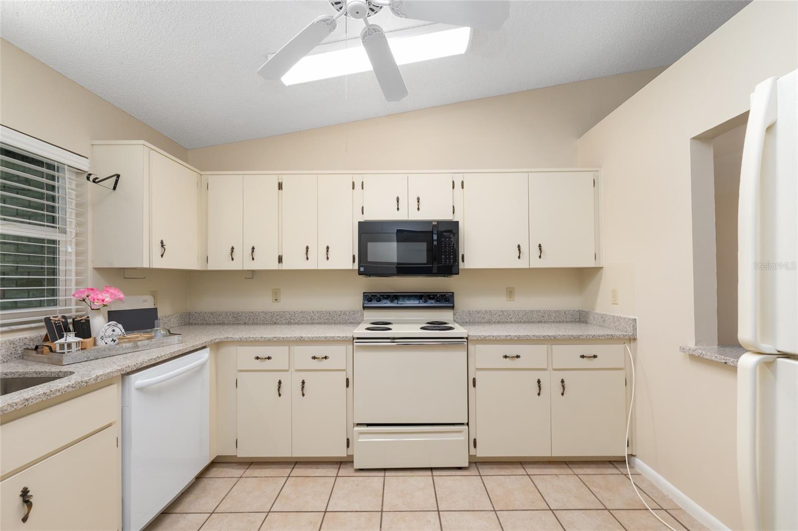 9382 Sw 89th Court Rd #c Property Photo 12