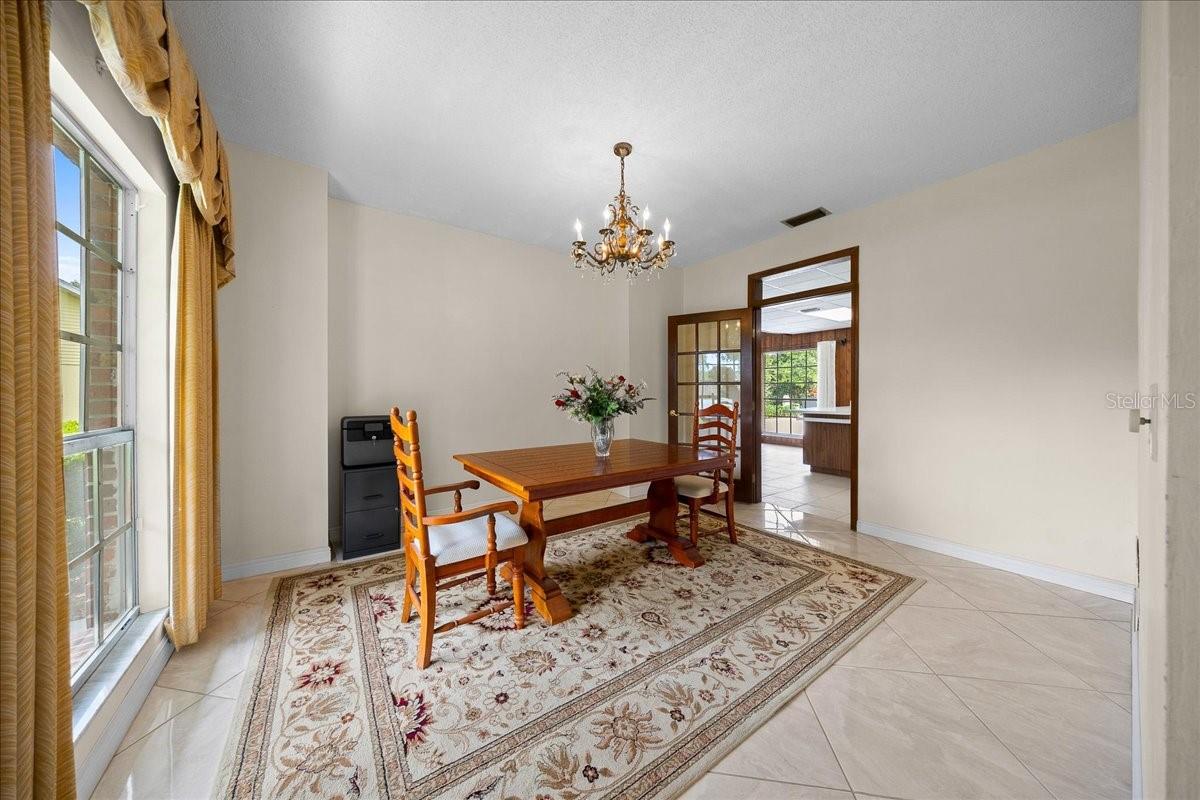 2300 Se 38th Ct Property Photo 12