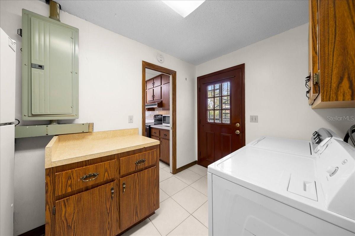 2300 Se 38th Ct Property Photo 43