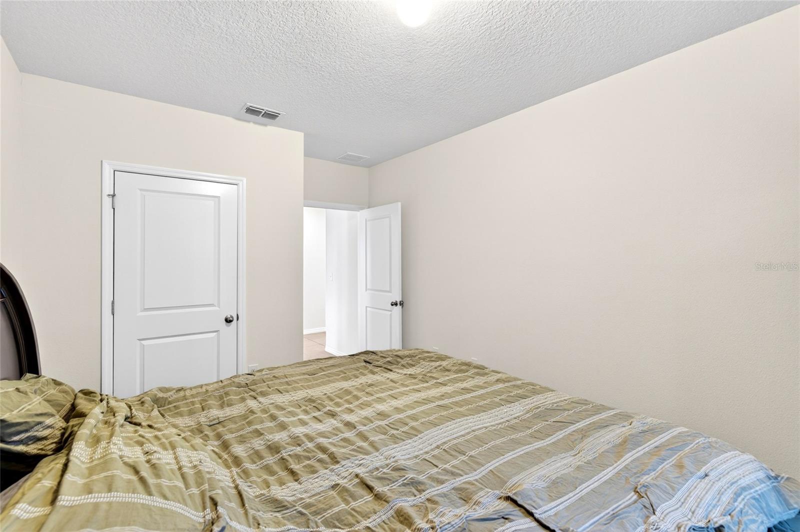 55 Hickory Crse Property Photo 9