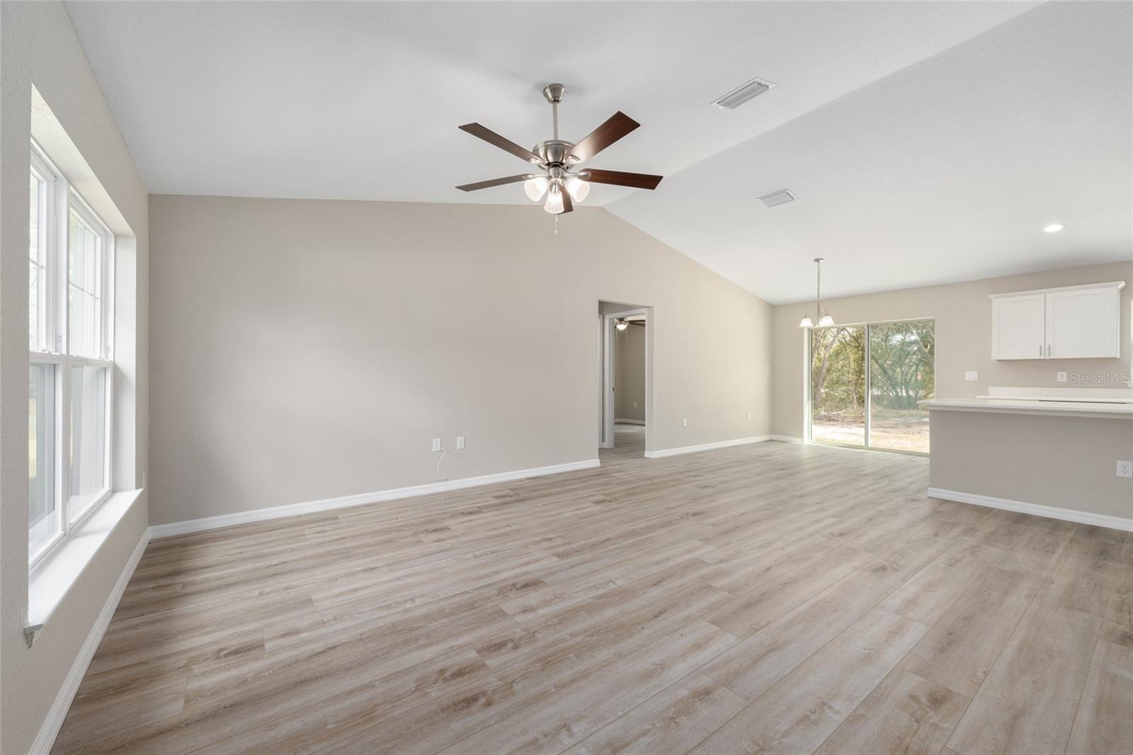 13 Pecan Pass Trl Property Photo 5
