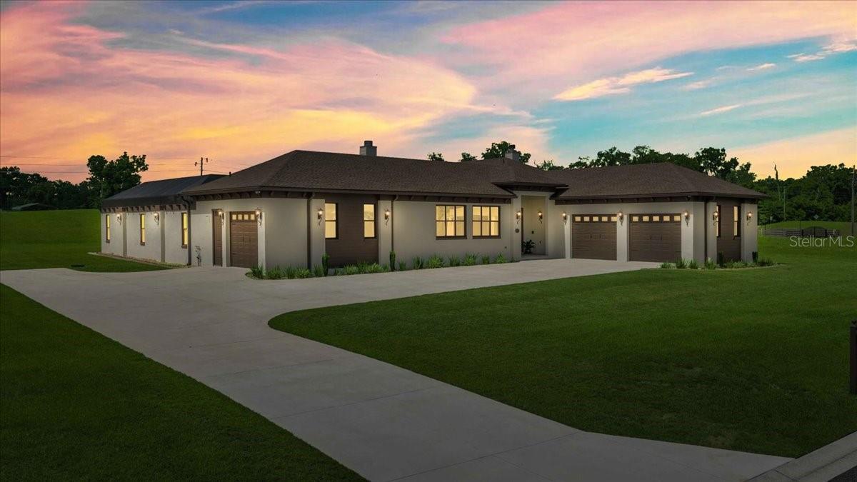 1866 Nw 79th Loop Property Photo 1