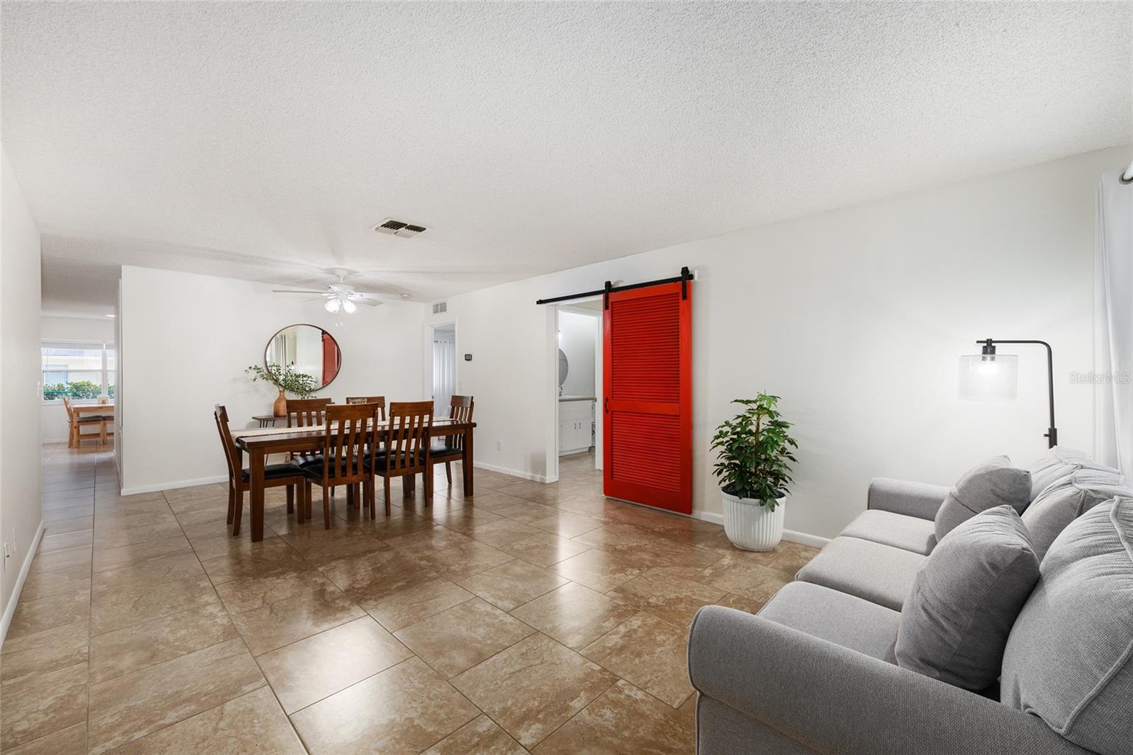 9755 Sw 94th Ter #d Property Photo 4