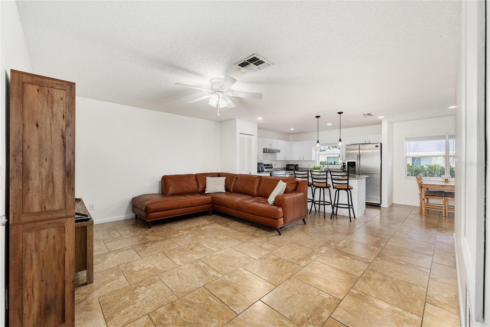 9755 Sw 94th Ter #d Property Photo 15