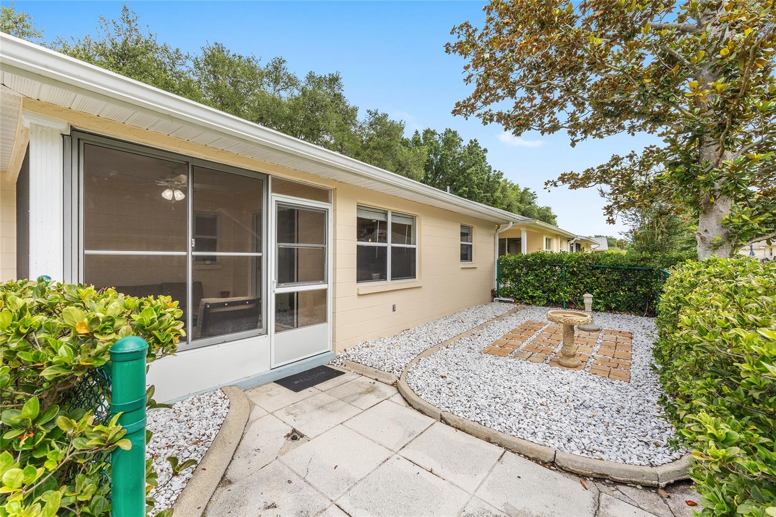 9755 Sw 94th Ter #d Property Photo 26